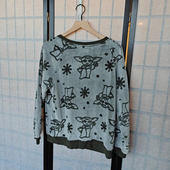 Star Wars Cozy Baby Yoda Grogu Pullover Sweater Green White Mandalorian Festive - Picture 2 of 4